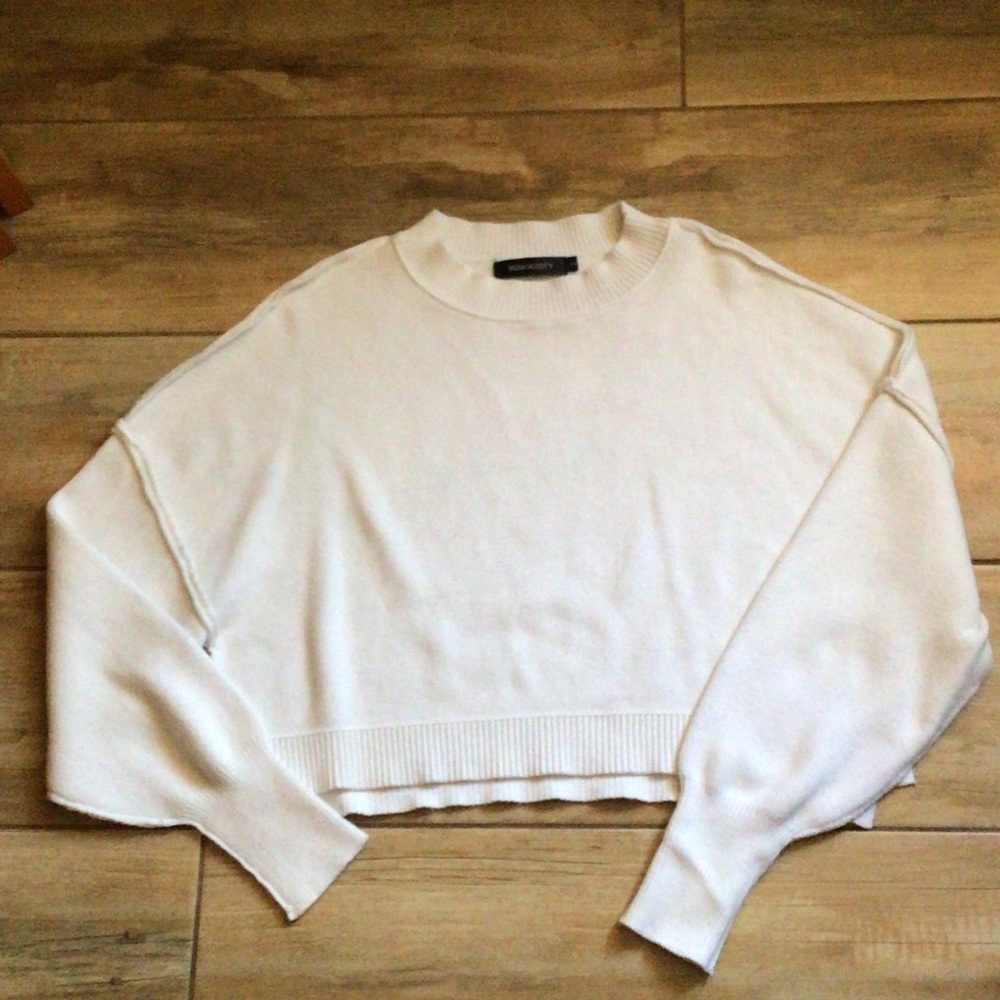 Cropped White Crewneck Sweater with Balloon Sleeves - Women